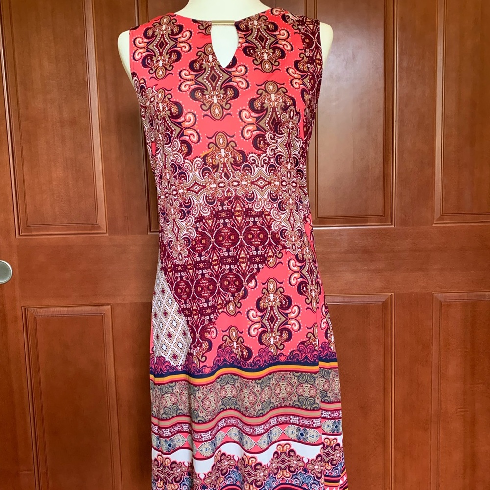 SOLD! Like New - Patterned summer mini dress - M